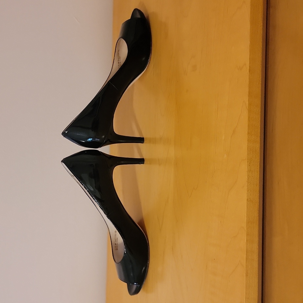 Cole Haan black patent leather peeptoe pumps, sz 8